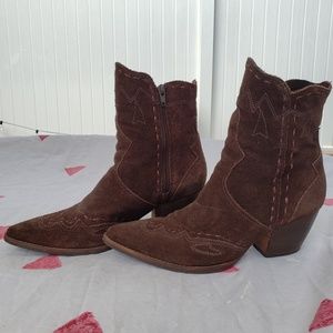 Matisse Parker Brown Suede Boots Booties